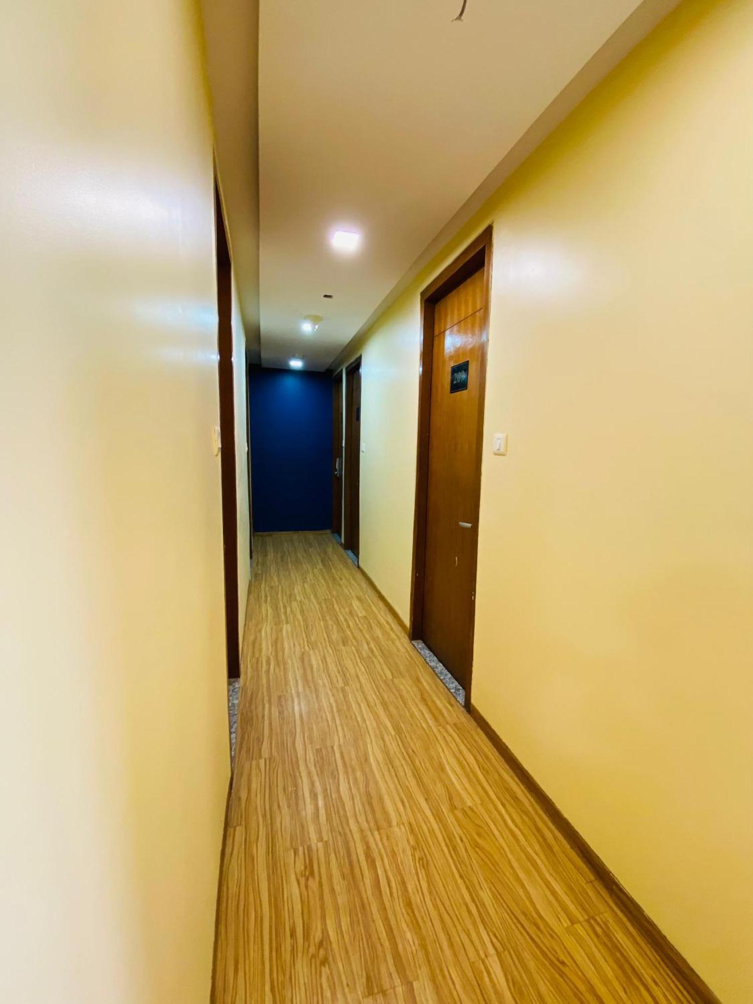 Hotel Arton Regency Near Terminal 2 Airport 뭄바이 외부 사진