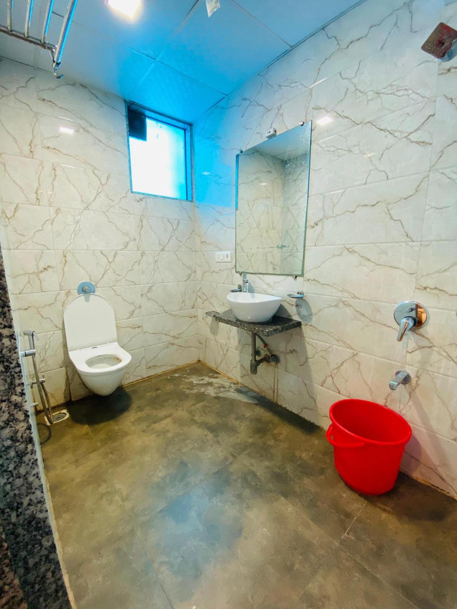 Hotel Arton Regency Near Terminal 2 Airport 뭄바이 외부 사진