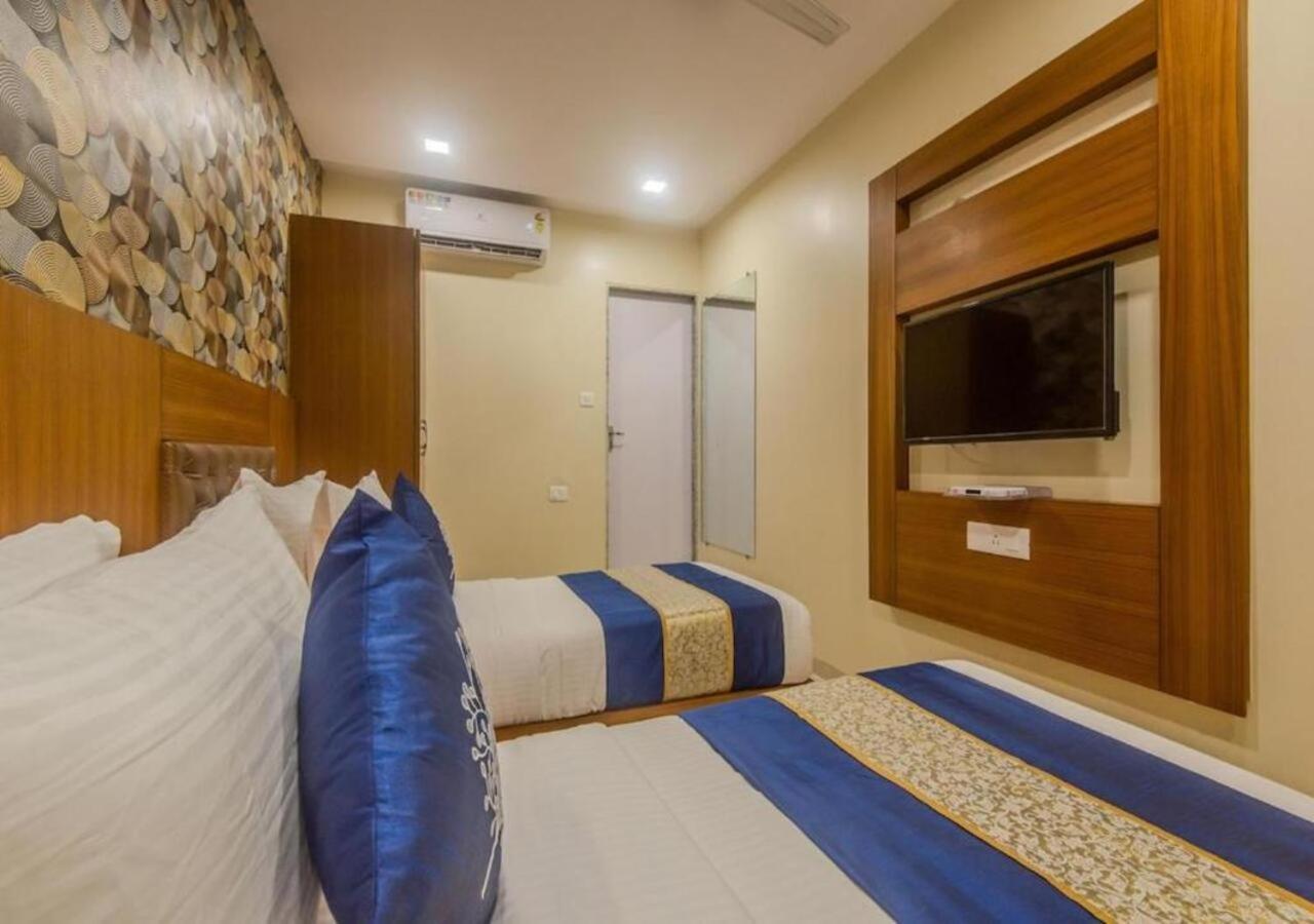 Hotel Arton Regency Near Terminal 2 Airport 뭄바이 외부 사진