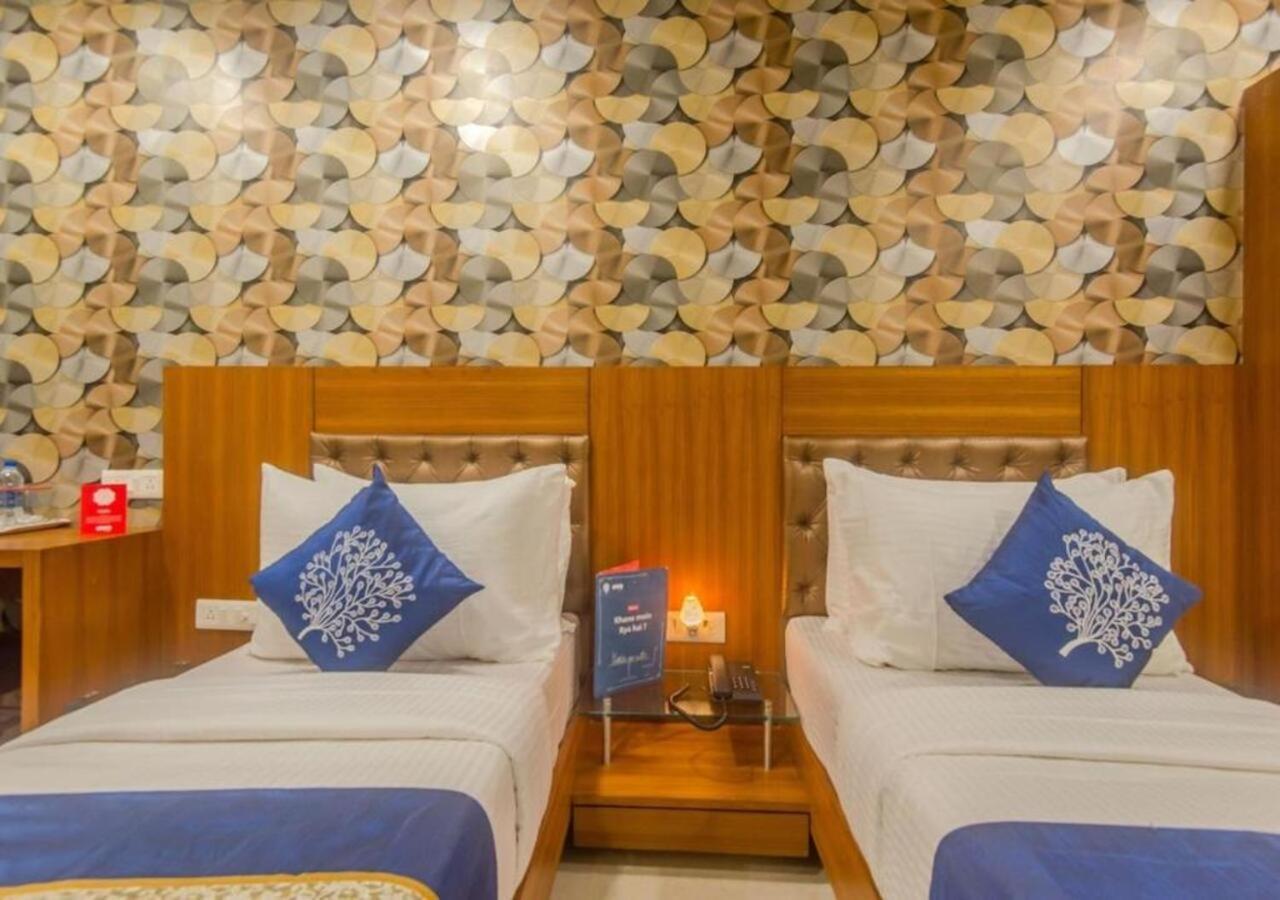Hotel Arton Regency Near Terminal 2 Airport 뭄바이 외부 사진